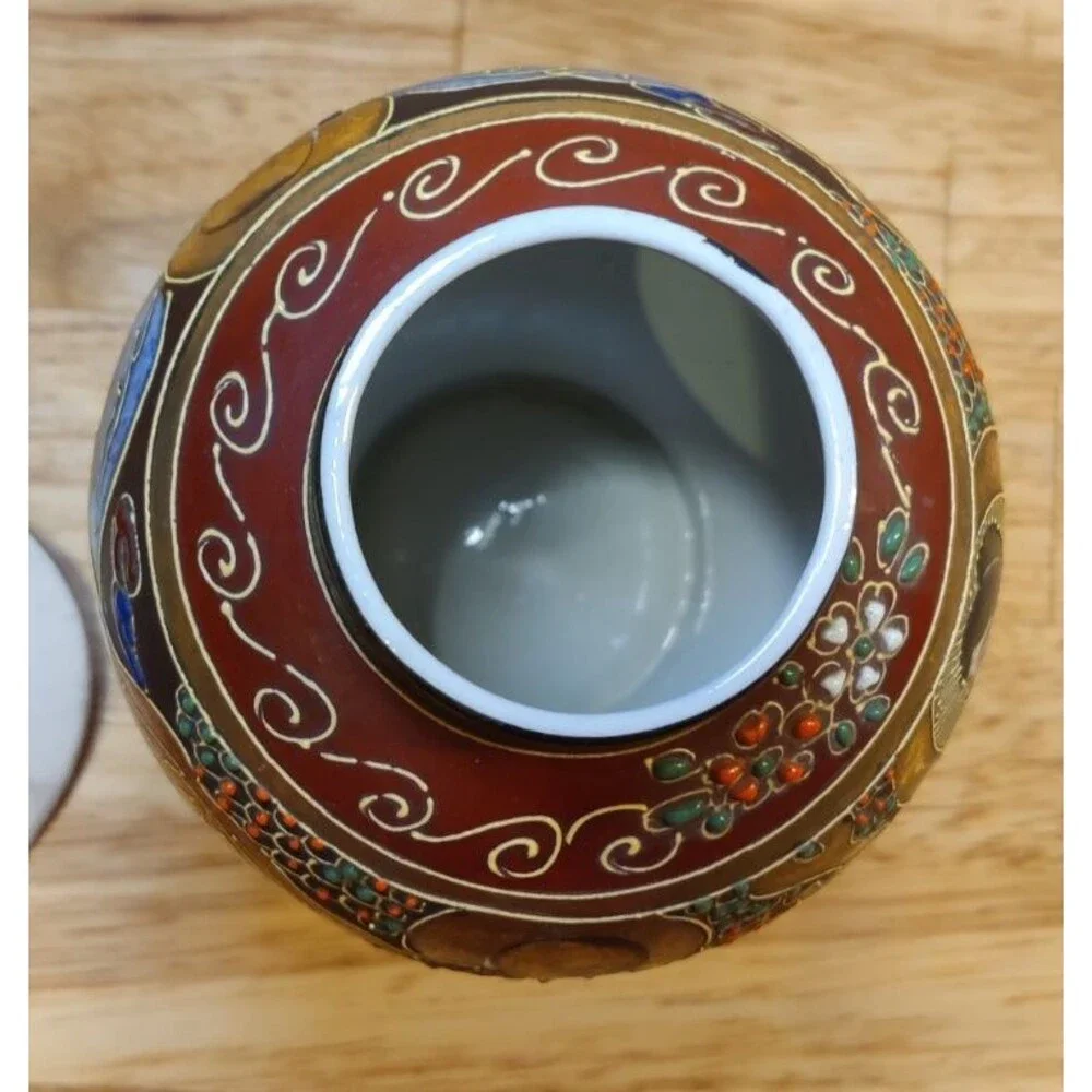 Small VTG Japanese Geisha Porcelain Gilded Satsuma Vase/Lid-Hand Painted Japan